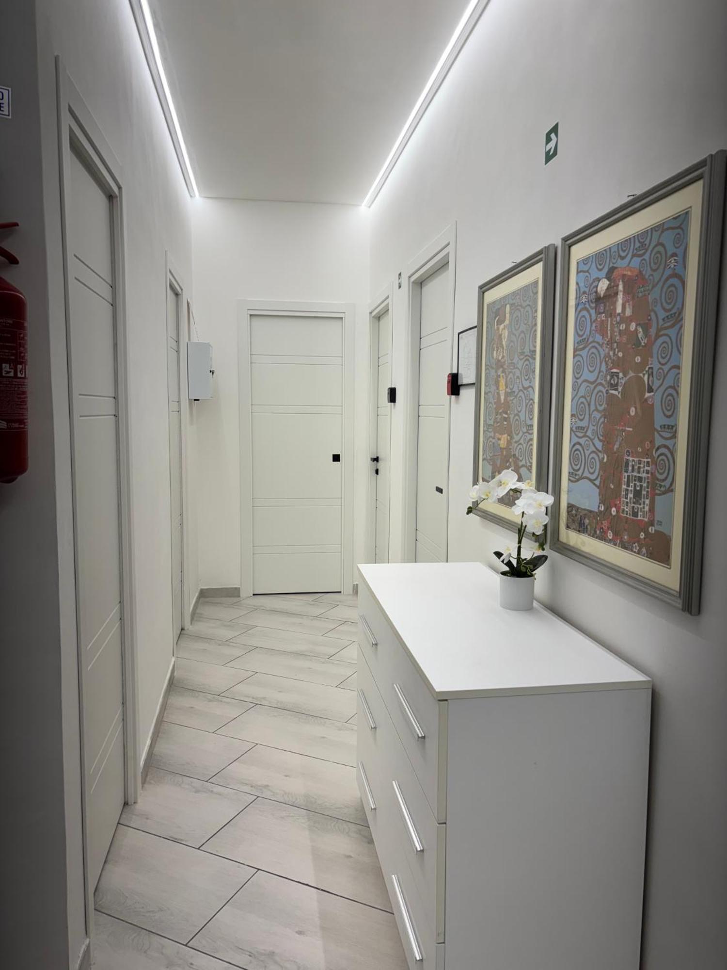 Roma Elena Hotel Bagian luar foto